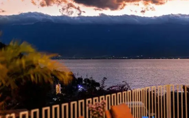 Dali Changleju Seaview Hotel (Shuanglang)