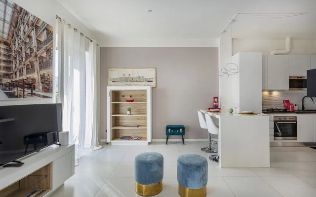 Elegant sea View Apartment