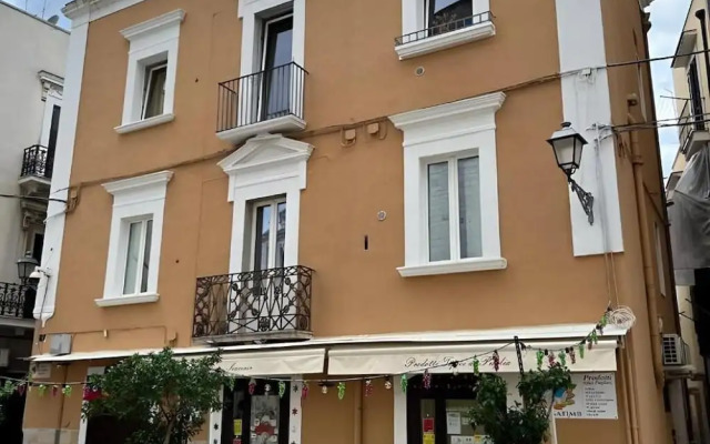 Bari LandLord 8