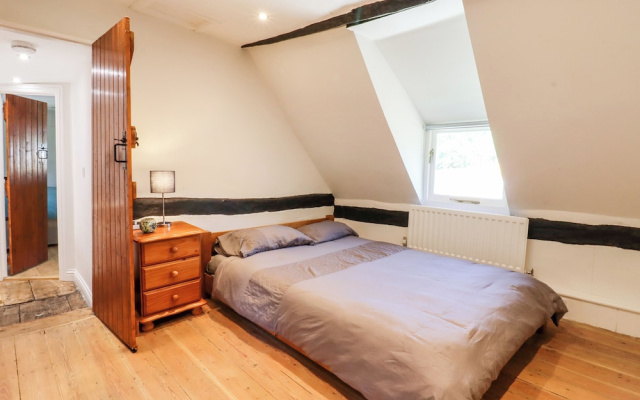 1 Harpur Cottage