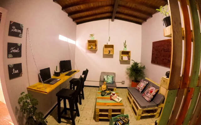 Pandora's House Coliving community, Strategic location, High Performance Wifi