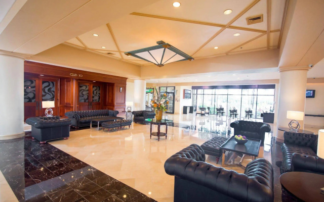 Hilton Palm Beach PBI