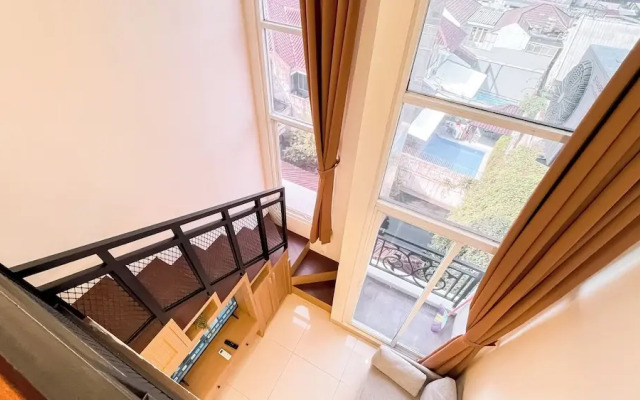 Quiet And Strategic Studio Loft At Apple 1 Condovilla Apartment