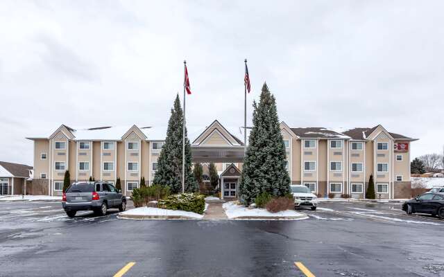 Best Western Plus Woodstock Inn & Suites