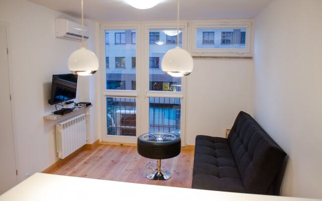Goodnight Warsaw Apartments on Aleja Jana Pawla II 35