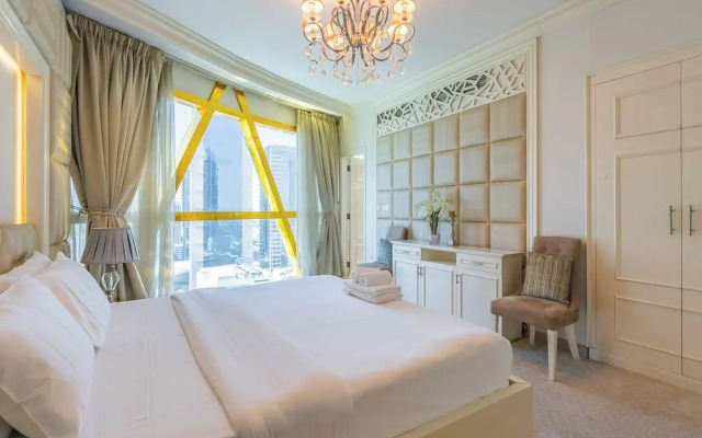 Luxury 2 Bed Home with Maid DIFC