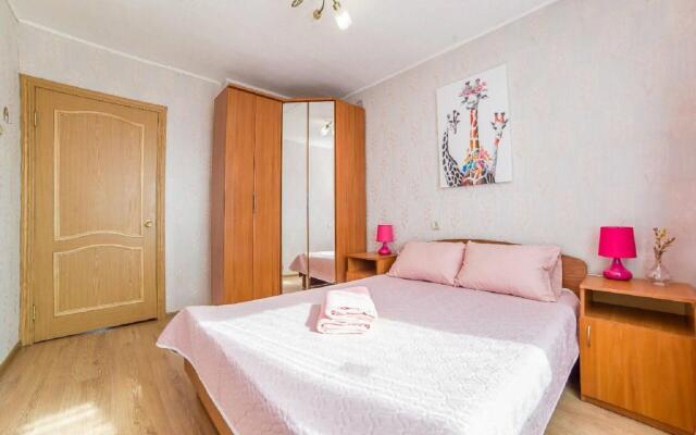 Европа Центр на улице Индустрии