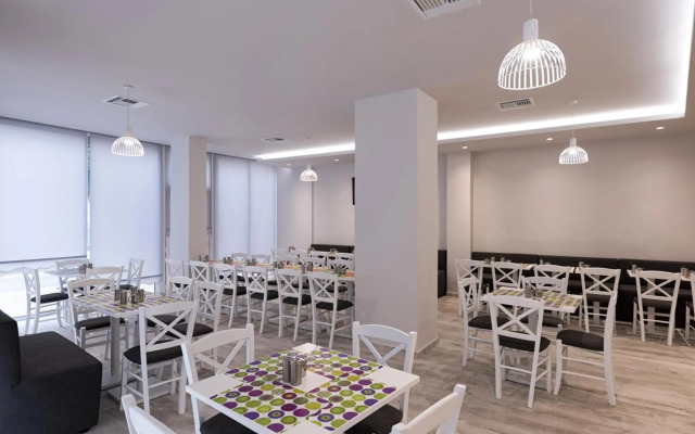 Irini Hotel