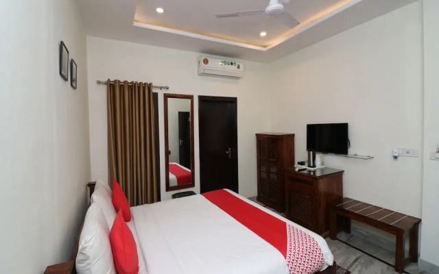 OYO 27759 Hotel Rajputana