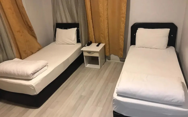Petek Hotel