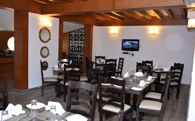 Country Inn Tarika, Goa, Varca Beach