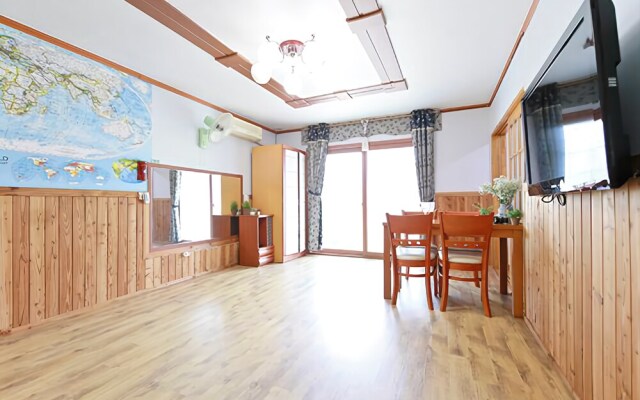 Muju Imperial Family Pensiion