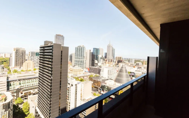 SANTERI, 2BDR Melbourne Apartment
