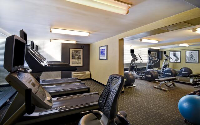 Holiday Inn Cincinnati-Riverfront by IHG