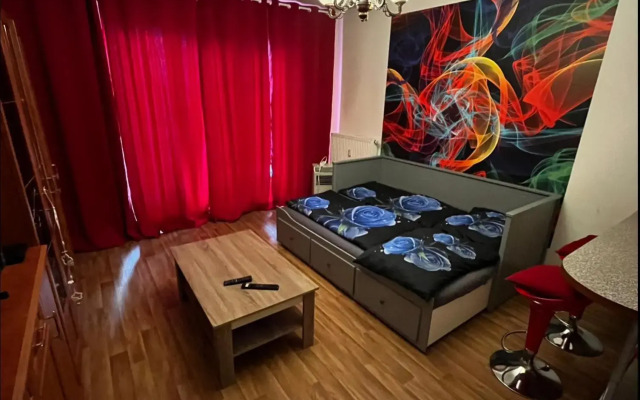 MONFas APARTMENT GARDEN CITY