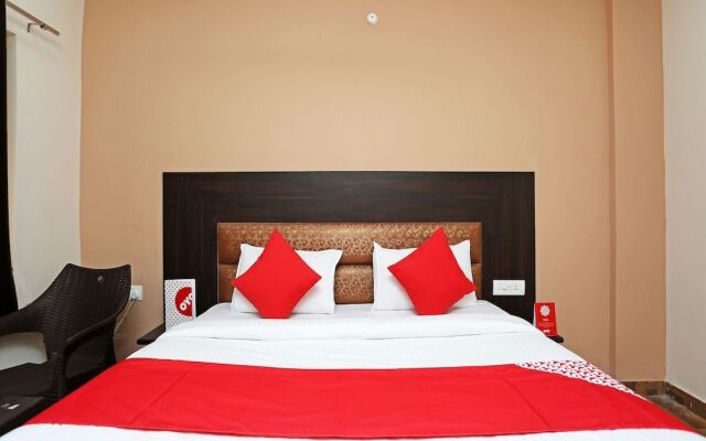 OYO 15098 hotel crystal