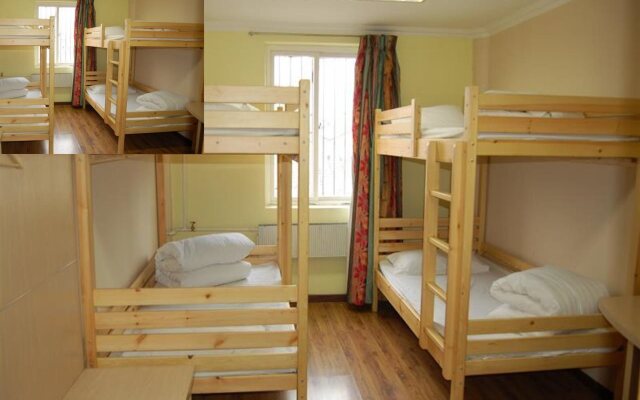 365 inn - Hostel