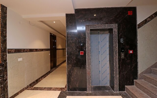Capital O 16651 GRD SUITES