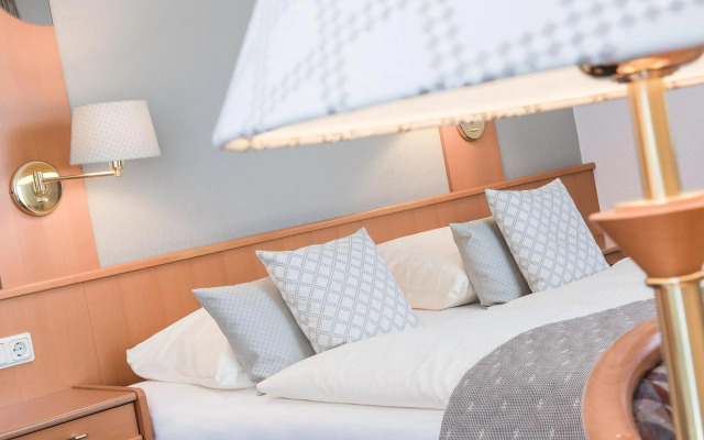 Hotel-Restaurant Dimmer