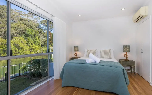 Luxe Waterfront Stay -Tallebudgera Creek
