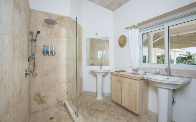 La Bougainvillea Estate 12 Bedroom Duplex