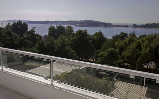 Luxury penthouse with stunning riviera view by GHH