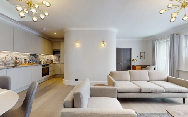 Amazing Newly Refurbished Mews House