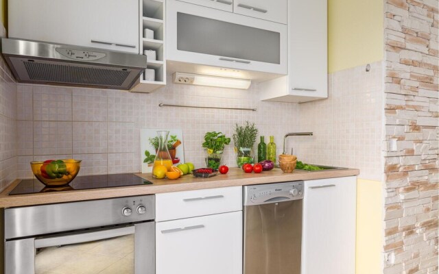 Nice Apartment in Porec With 2 Bedrooms and Wifi
