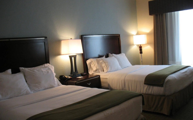 Holiday Inn Express Hotel & Suites Pittsburg by IHG