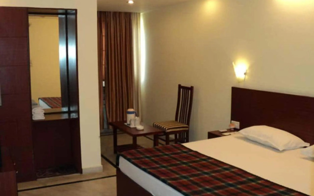 OYO 23661 Hotel Swagat Palace