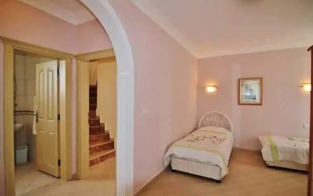 Villa with Majestic Views 1028