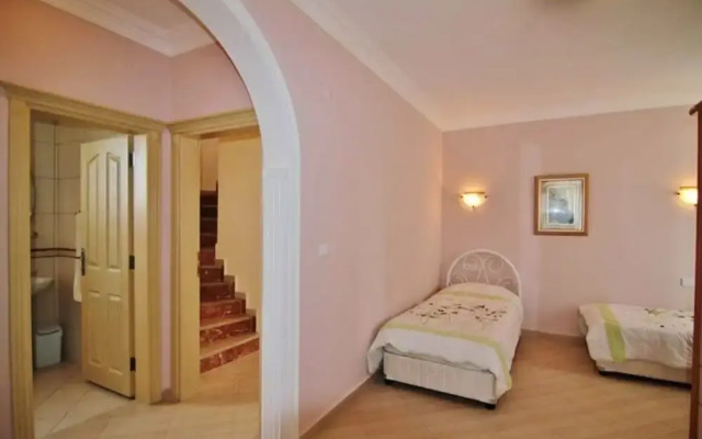 Villa with Majestic Views 1028