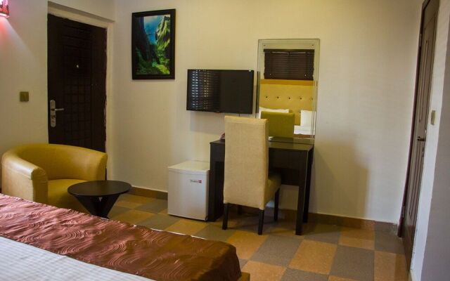 The Home Hotel Restaurant & Bar