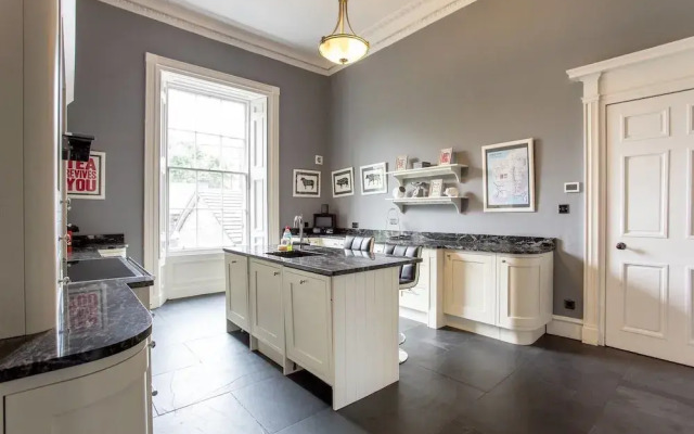 Huge Luxury Townhouse in the City Centre