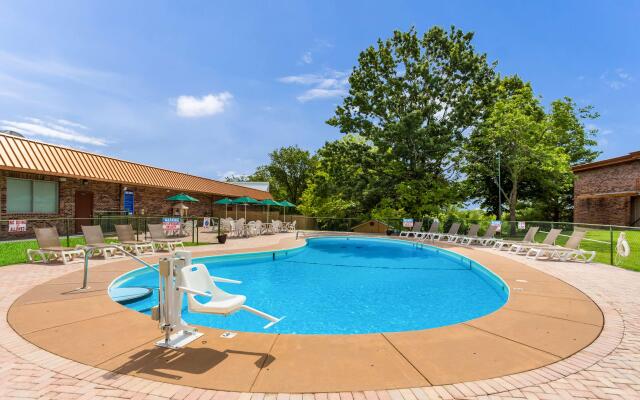 Red Lion Inn & Suites Branson