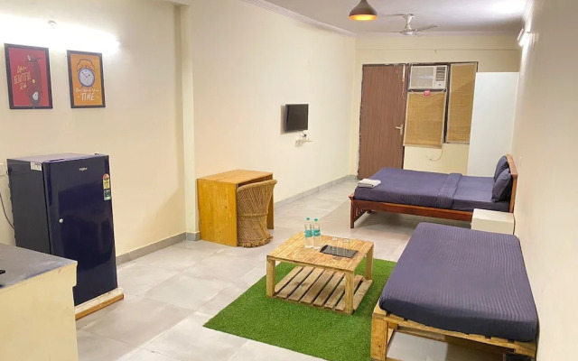 GoBravo Dev Palace & Studio Apartments