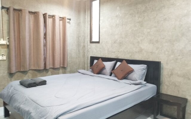 Suchanaree At Leam Ngop