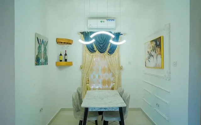 Zinq Bridge Aparments