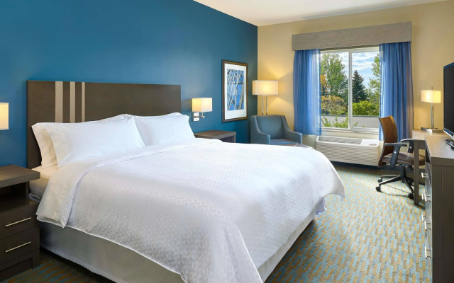 Four Points by Sheraton Williston