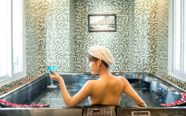 May De Ville Trendy Hotel & Spa