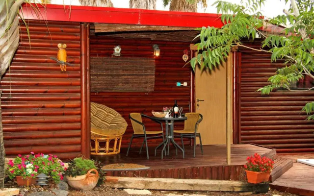 Under the Walnut Tree Shade Lodge