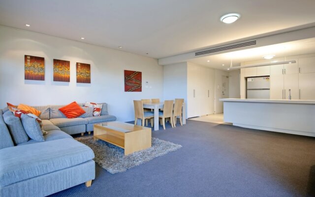 Cote D'Azur, Unit 11/61 Donald Street