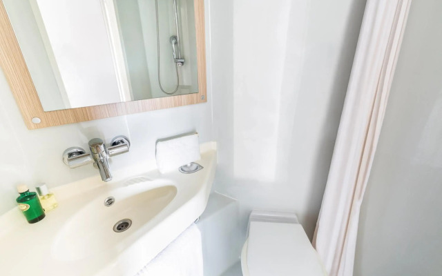 Greet Hotel Angouleme