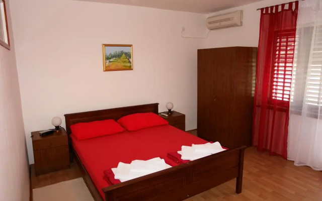 Apartment Mladen