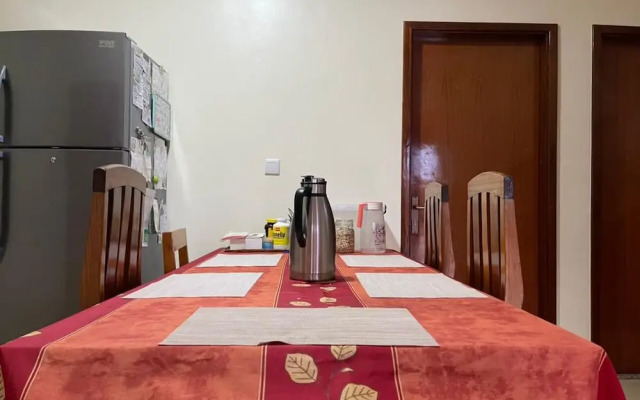 The Mugabi's Spacious Private Room