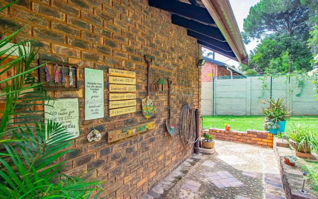 LeoZet Self catering apartment