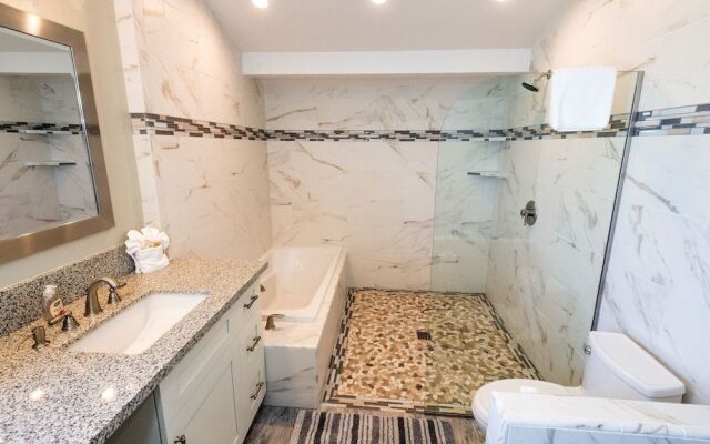 Kapalua Bay Villas 17B3 by RedAwning