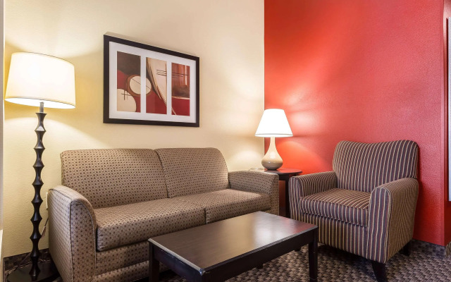 Comfort Suites Charleston West Ashley