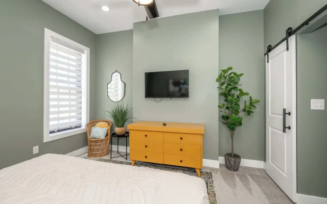 The Baymiller Row - For 6!