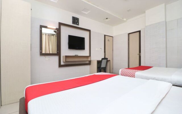 OYO 23357 Raj Tirath Niwas